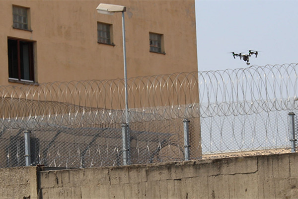 美国监狱正在引入信号干扰器，用来干扰手机和无人机